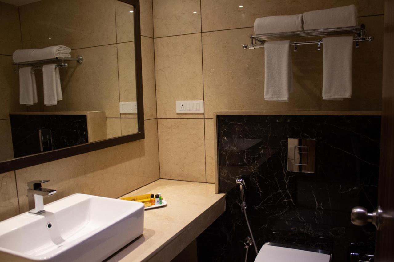 Shivas Galaxy Hotel Devanahalli Exteriér fotografie
