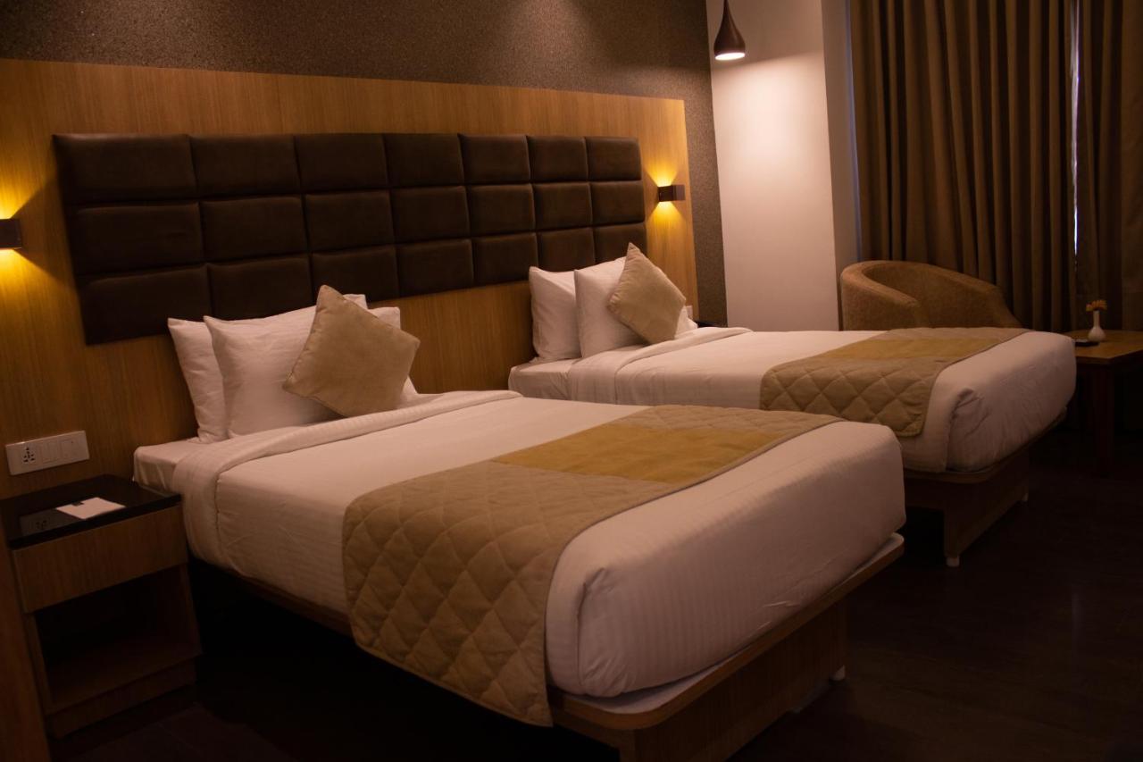 Shivas Galaxy Hotel Devanahalli Exteriér fotografie