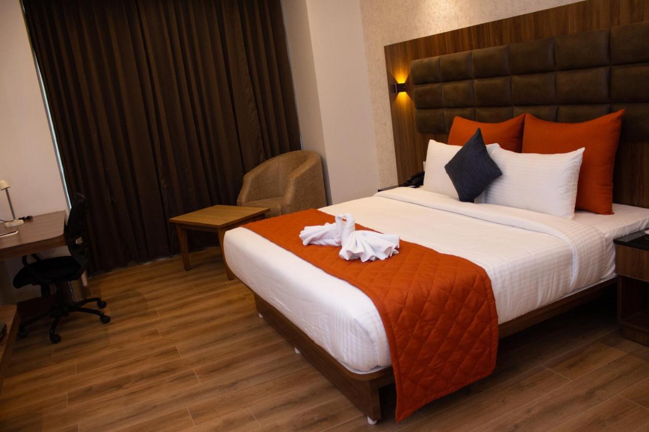 Shivas Galaxy Hotel Devanahalli Exteriér fotografie