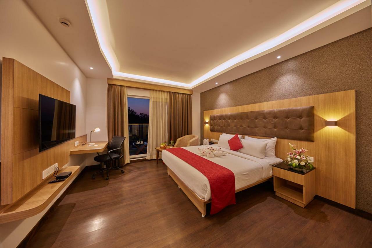 Shivas Galaxy Hotel Devanahalli Exteriér fotografie