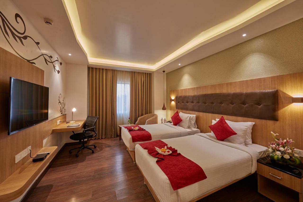 Shivas Galaxy Hotel Devanahalli Exteriér fotografie